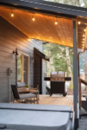 Spring Special!5 mi to Park-EV2-Private Hot Tub-King Bed-Well Equipped Kitchen