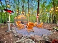 Lakeside Home Hot Tub + Heated Pool on Private 5 Acres