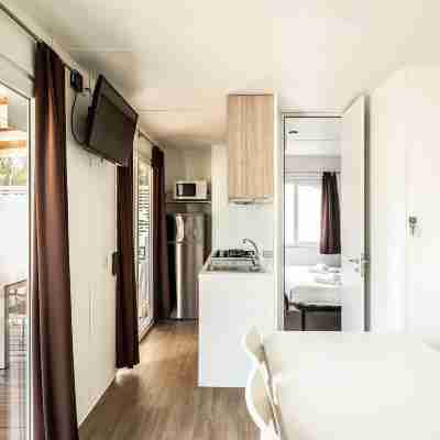 Zaton Holiday Resort Mobile Homes Rooms
