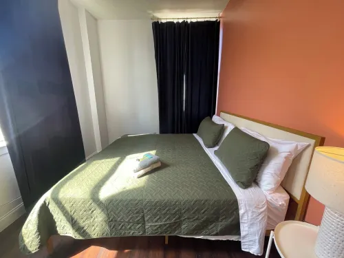 Cozy Highrise 2 br Apt - Downtown Memphis!