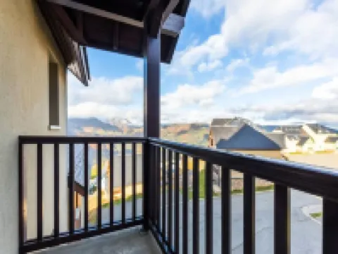 3 Rooms for 6 People