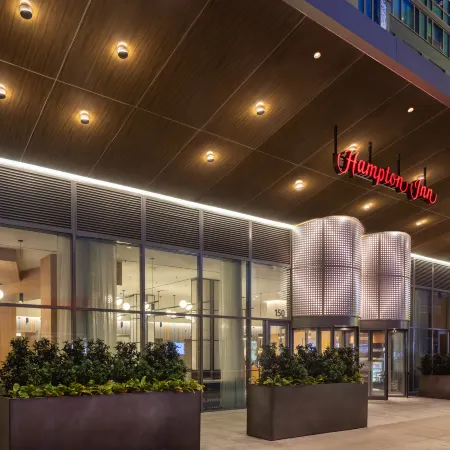 Home2 Suites by Hilton New York Times Square Отели рядом с достопримечательностью «Театр Август Уилсон»