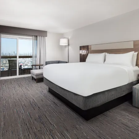 Holiday Inn Express & Suites VENTURA HARBOR by IHG