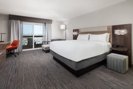 Holiday Inn Express & Suites Ventura Harbor
