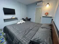 SS GUESTHOUSE Hotels near Mega Bangna