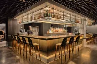 Omni Houston Hotel - bar