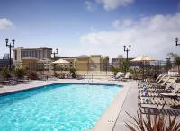 DoubleTree Suites by Hilton Anaheim Resort/Convention Center - piscina