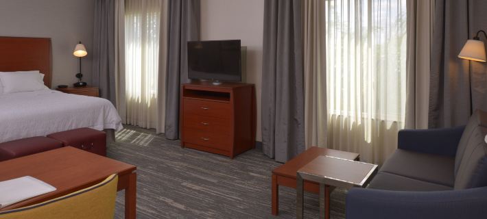 Hampton Inn & Suites Bakersfield North-Airport Hotels in Bakersfield
