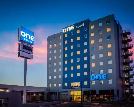 One Puebla Finsa Hotels in Cuautlancingo