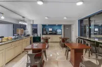 SureStay Studio by Best Western Victoria