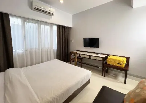 ห้องดีลักซ์ เตียงใหญ่ 1 เตียง