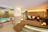 Best Western Hotel Hohenzollern - Pools