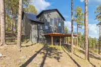 The Falcon- Breathtaking Mountain Views