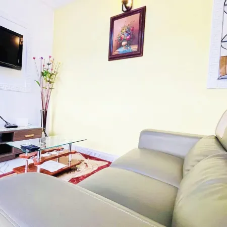 1Bed Studio Sleeps 2 - Wifi Parking