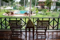 COCO Canopy Boutique Resort - Pools