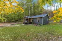 Oak Creek--Hot Tub-Fire Pit-Creekside Exploration Area, Secluded