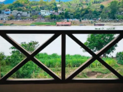 Sabaydee Guesthouse โรงแรมในห้วยทราย