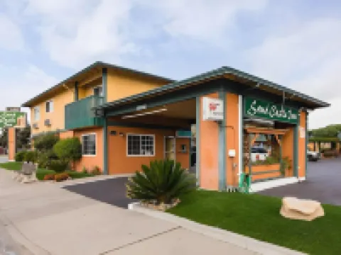 Sand Castle Inn Hotels in Seaside
