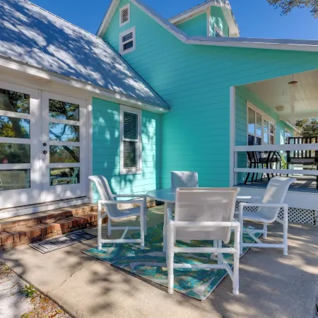 Serene Pensacola Vacation Rental w/ Gas Grill