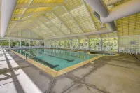 Townhome w/ Pool! 7 Mi to Ocean Isle Beach - 3 estrellas
