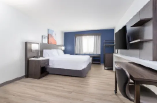 Spark by Hilton Clarion Hotels in Monroe Township