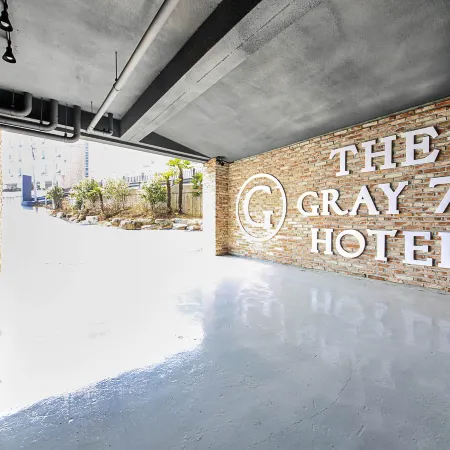 Gray70 Hotel