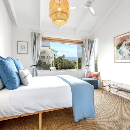 2-Bed Coastal Haven with Pool by Sunshine Beach