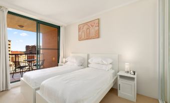 Spacious 3-Bed with Alfresco Dining by Amenities