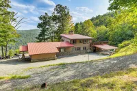 Luxe Cabin Compound 4 Mi to Cameron State Forest! - 3-Star