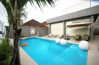 GREYFIELD HOTEL AND APARTMENTS - Pools