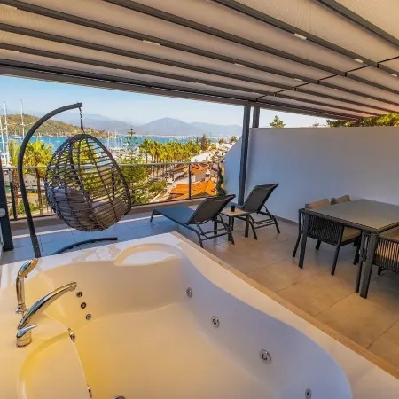Nakas Suites