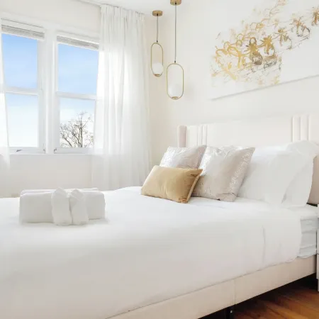 Luxury NYC Home with Free Parking for 12