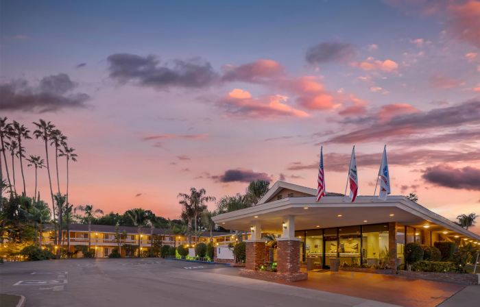 Best Western Plus Carriage Inn