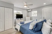 Madeira Beach Condo w/ Patio, Walk to Gulf! - parcheggio