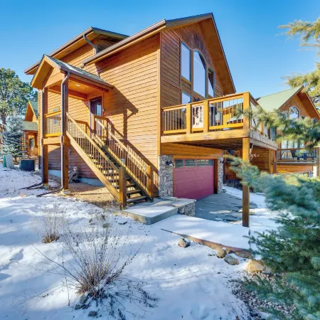 Updated & Spacious Lodge in Heart of Estes Park!