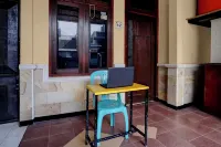 OYO 95035 Harmony Guest House Syariah Sawojajar