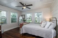 Tomball Craftman Cottage
