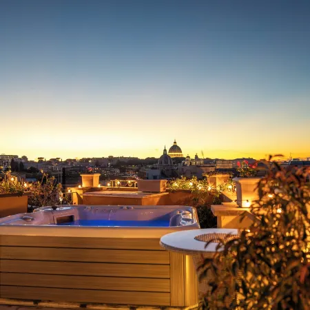 Navona Queen Rooftop