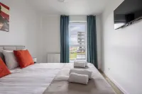 LILY APART the Big Screen Apartment - 2-Star