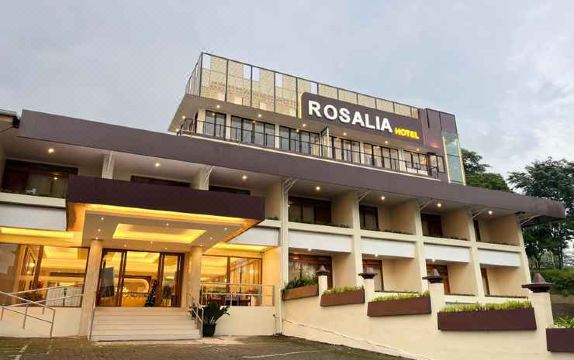 Rosalia Hotel Baturaden - Housity