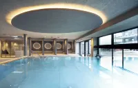 Aparthotel Familiaris - Family Apartments - Pools & Spa in Dolomites - Pools