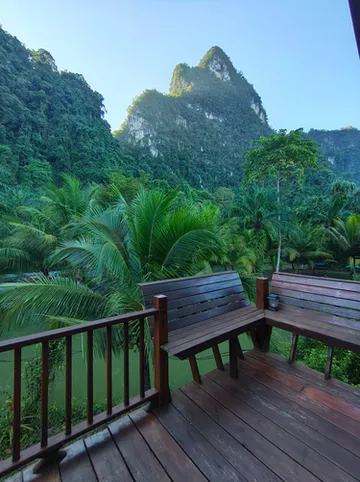 รูปภาพของCharming Ao Luek Tai Retreat with Breathtaking Views