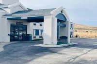 AmericInn by Wyndham Rawlins