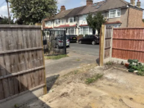 Streatham Rooms Hotels in Mitcham