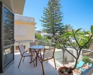 Blue Sky Hotel Apartments - parking