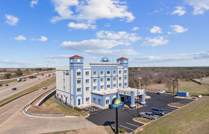 Days Inn by Wyndham Salado