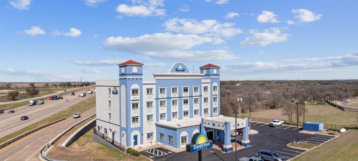 Days Inn by Wyndham Salado Hotels in Bell County