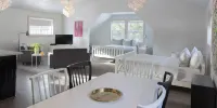 Fieldstone Guesthouse - parking