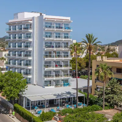 Bluesea Cala Millor Hotels near Cala Millor Beach