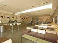 Hotel Cube - Quầy Bar